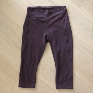 LULULEMON Capris